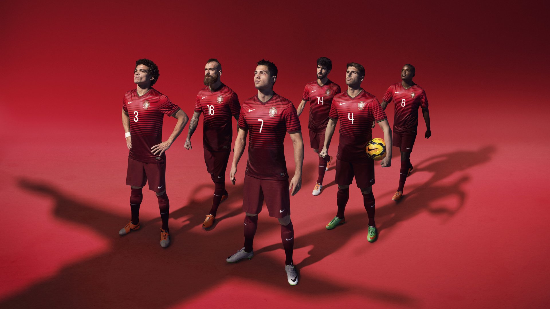 蒂姆与40激战勇士分钟,出色防守胜负难料!,C罗焦点对战赛场气氛高涨